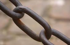 Metal chain links