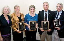 APA President Dr. Suzanne Bennett Johnson with this year’s Education Leadership Award winners: Drs. Linda Forrest, Patricia Cole, Ronald Rozensky and Michael Roberts. (credit: Charles Votaw) APA President Dr. Suzanne Bennett Johnson with this year’s Education Leadership Award winners: Drs. Linda Forrest, Patricia Cole, Ronald Rozensky and Michael Roberts. (credit: Charles Votaw)