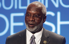 Dr. David Satcher at the State Leadership Conference opening session (credit: APA photo)