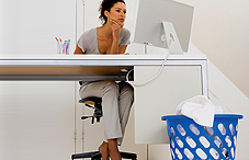 Women millionaires are far more likely to do the family laundry and other housework than male millionaires.