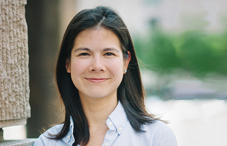 Dr. Melissa Menzer (credit: Carrie Holbo Photography) 
