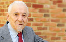 Psychologist Lee Gurel made a bequest to APF that will support high school psychology for years to come (credit: Lloyd Wolf)