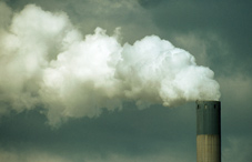 Psychological distress combined with exposure to air pollution during pregnancy may lead to behavioral problems among children (credit: John Foxx)