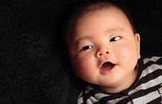 What do infants understand about the social world?