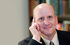Daniel Willingham, PhD, is dedicated to helping schools and families determine which new educational tools and strategies are scientifically supported and worth adopting. (credit: Dan Addison/U.Va. Public Affairs)