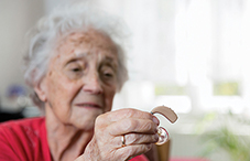 Older adults with hearing loss who use hearing aids perform significantly better on cognitive tests than those who do not use hearing aids