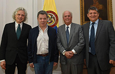From left to right: Dr. Steven Pinker of Harvard University, Colombian President Juan Manuel Santos, Dr. David H. Barlow of Boston University, and Dr. Fabio Idrobo of the University of Los Andes in Bogota, Colombia.
