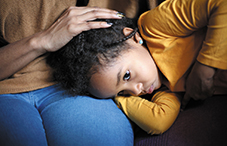 Preschool-age children do better alternating time between parents than they do living with just one parent after divorce, one study finds.