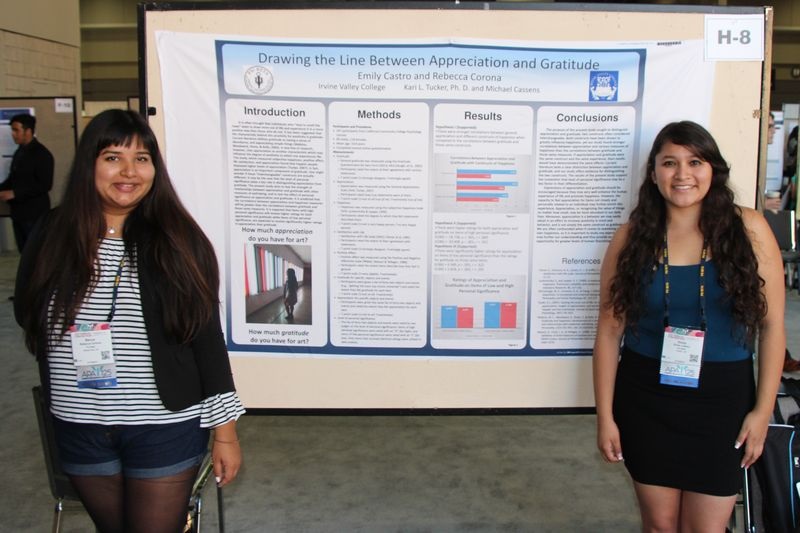 Irvine Valley College students presenting at the Psi Beta conference.