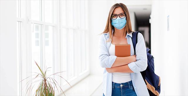 student wearing a medical mask