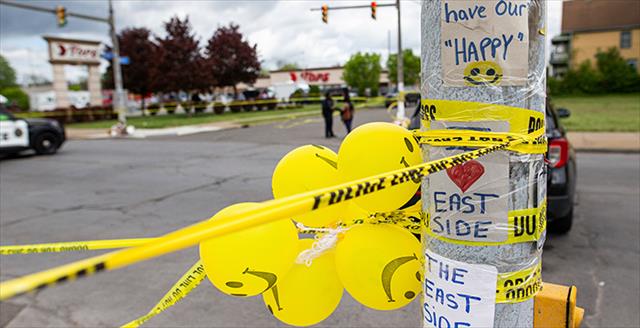 police do not cross tape wrapped around a light pole