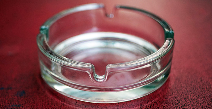 clear glass ash tray