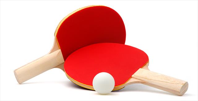 ping pong paddles and ball